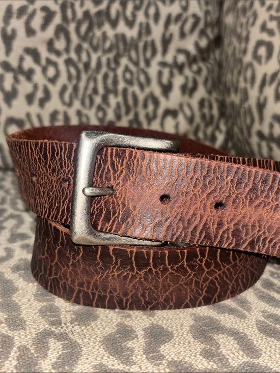 Other - Distressed textured thick leather belt lived in grunge dark brown silver buckle